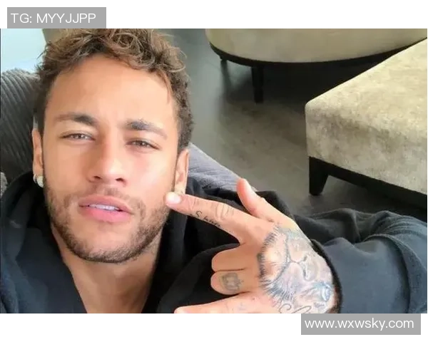 全球最帅足球明星盘点：颜值与才华并存的球场男神们